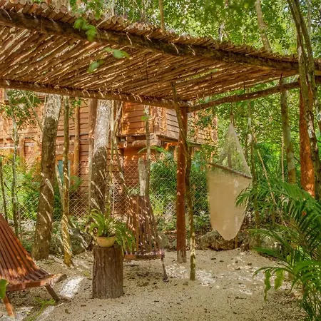 Madre Tierra Eco Habitat Guest House Puerto Morelos Exterior photo