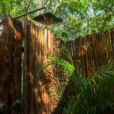 Madre Tierra Eco Habitat Guest House Puerto Morelos Exterior photo