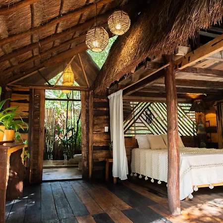 Madre Tierra Eco Habitat Guest House Puerto Morelos Exterior photo